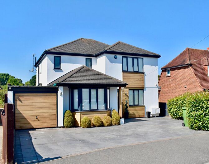 4 Bedroom Detached House For Sale In West Farm Close, Ashtead, KT21