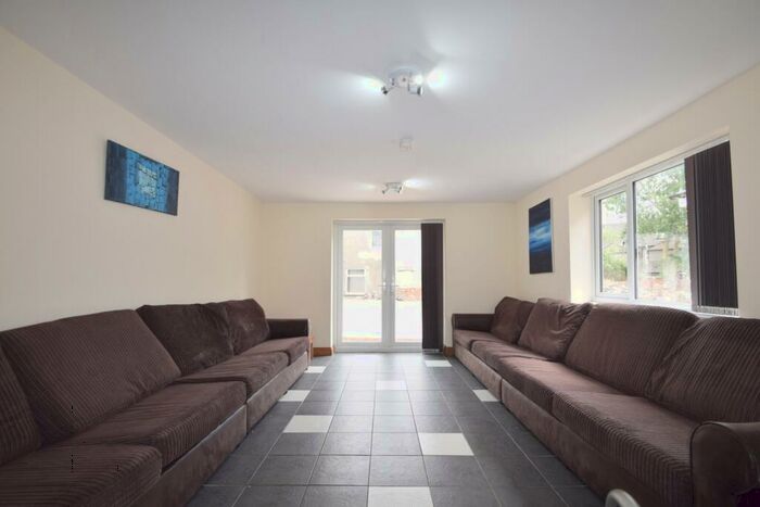 7 Bedroom House To Rent In Woodville Road, Cathays, CF24