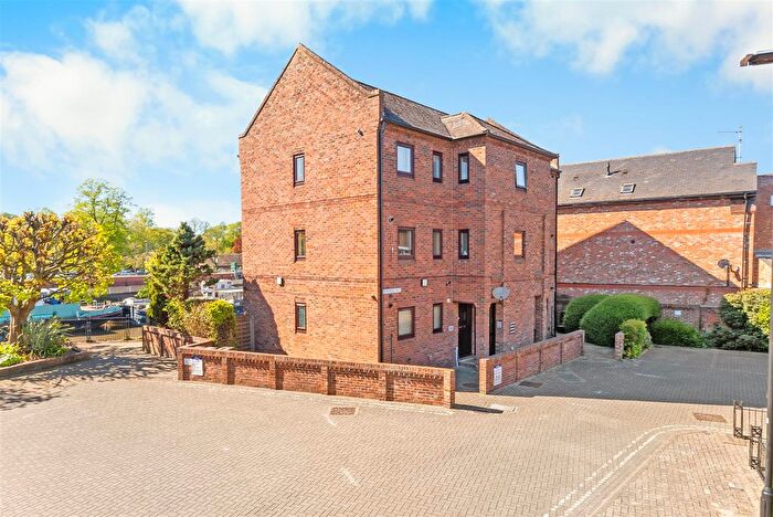 1 Bedroom Flat For Sale In Fewster Way, York, YO10