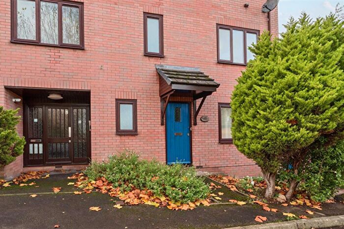 1 Bedroom Flat For Sale In New Walls, Totterdown, Bristol, BS4