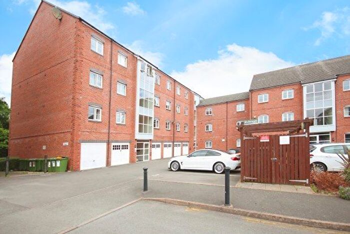 2 Bedroom Flat To Rent In Chandley Wharf, Warwick, CV34