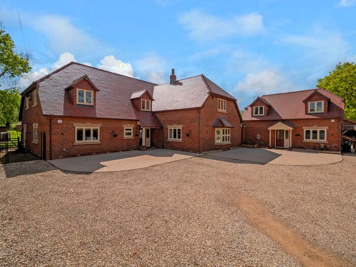 5 Bedroom Detached House For Sale In Cooks Lane Lockerley Romsey, Hampshire, SO51