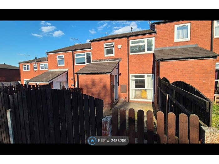 3 Bedroom Terraced House To Rent In Waverley Garth, Leeds, LS11