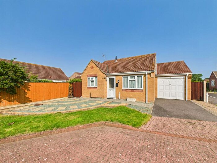 2 Bedroom Detached Bungalow For Sale In Aqua Drive, Mablethorpe, LN12
