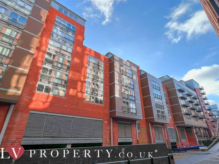 2 Bedroom Flat To Rent In Islington Gates, Fleet Street, Birmingham, B3