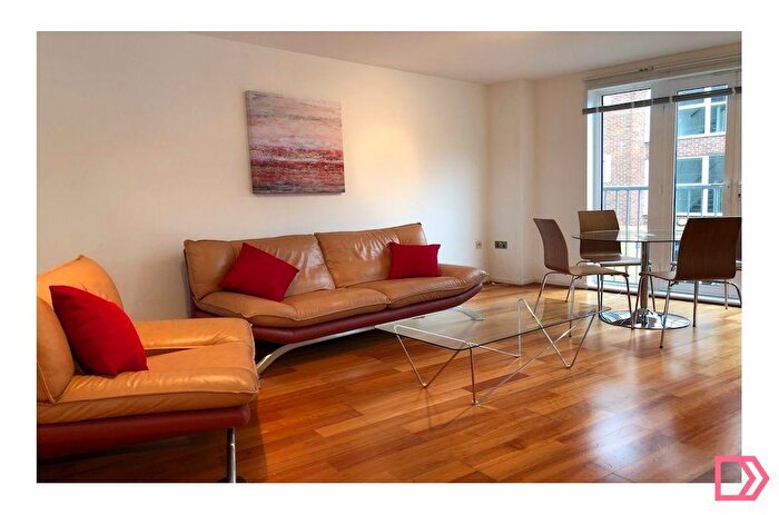 2 Bedroom Flat To Rent In Coombrook Court, Elgar Street, London, Uk, SE16