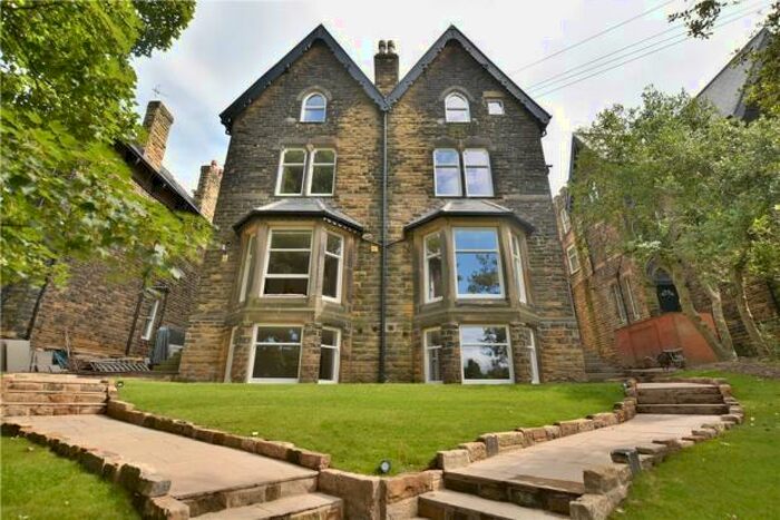 2 Bedroom Flat To Rent In Hollin Lane, Far Headingley, Leeds, LS16