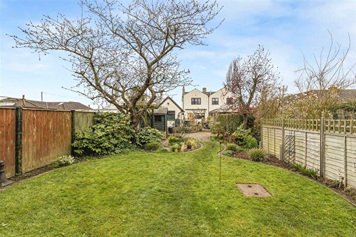 4 Bedroom Semi-Detached House For Sale In Ely Road, Waterbeach, Cambridge, CB25