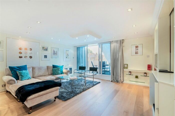 3 Bedroom Flat To Rent In Waldron House, - Old Church Street, Chelsea, London, SW3