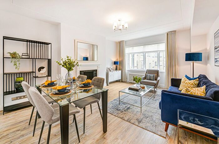 2 Bedroom Flat To Rent In Richmond Court, Sloane Street, London, SW1X