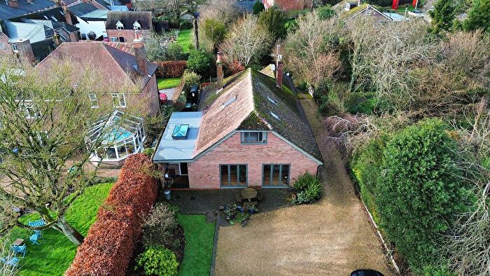 4 Bedroom Detached House For Sale In Brunkards Lane, Pewsey, SN9