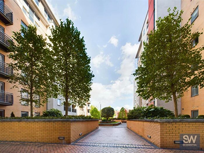 2 Bedroom Apartment To Rent In Balmoral Place, Brewery Wharf, LS10