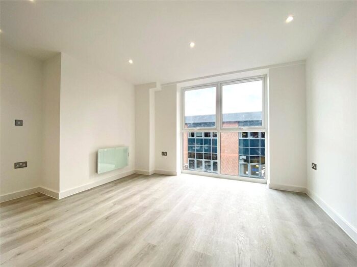 1 Bedroom Apartment To Rent In Parkview House, Oaklands Park, Wokingham, Berkshire, RG41