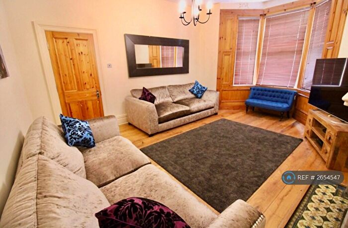 8 Bedroom Terraced House To Rent In Osborne Avenue, Newcastle Upon Tyne, NE2