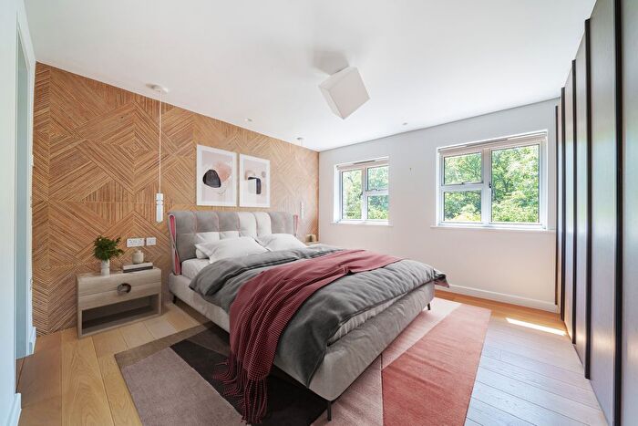 5 Bedroom Detached House To Rent In Abbotswood, Guildford, GU1