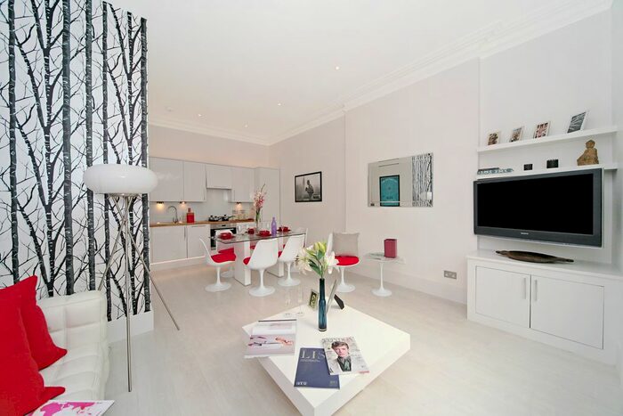 2 Bedroom Flat To Rent In Courtfield Gardens, South Kensington, SW5