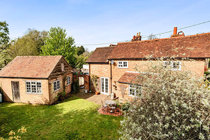 3 Bedroom Detached House For Sale In South Stoke Road, Woodcote, Reading, Oxfordshire, RG8