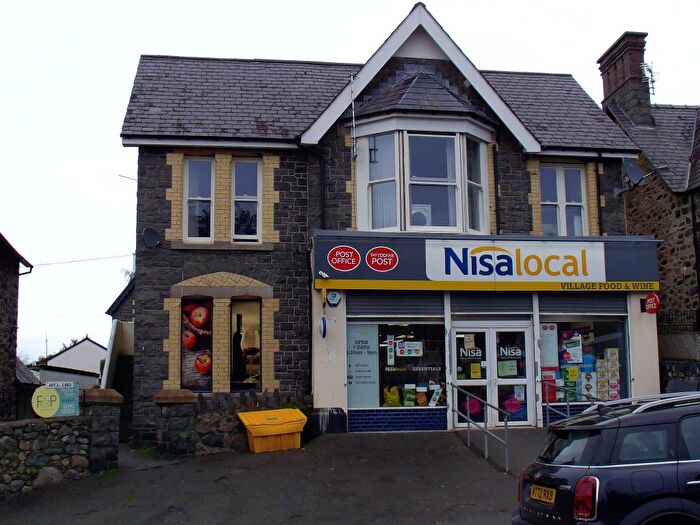 2 Bedroom Flat For Sale In Village Road, Llanfairfechan, LL33