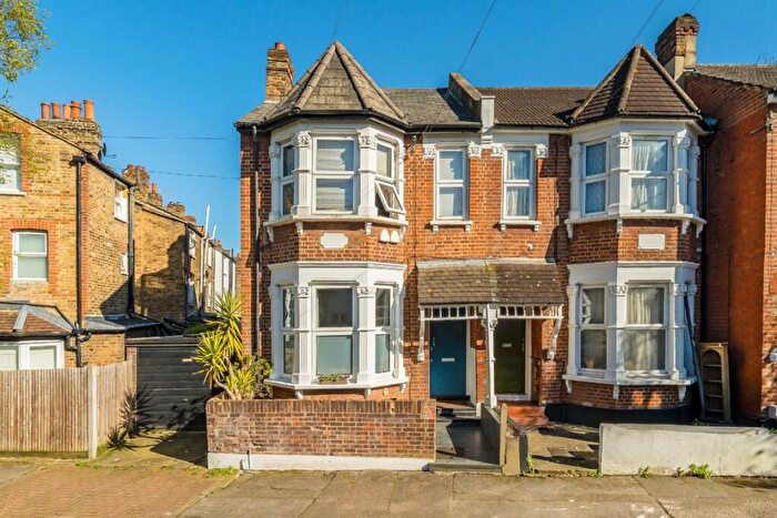 1 Bedroom Flat For Sale In Harpenden Road, West Norwood, SE27