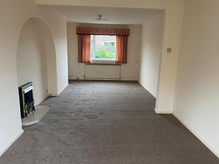 3 Bedroom Semi-Detached House To Rent In Downing Drive, Evington, LE5