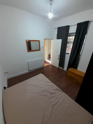 1 Bedroom Terraced House To Rent In Woodlands Road, Ilford, IG1