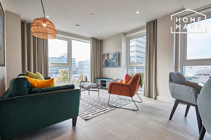 2 Bedroom Flat To Rent In Angel Gardens, M4