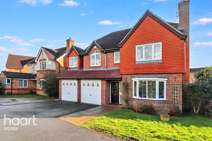 5 Bedroom Detached House For Sale In Wheathill Grove, Heatherton Village, DE23