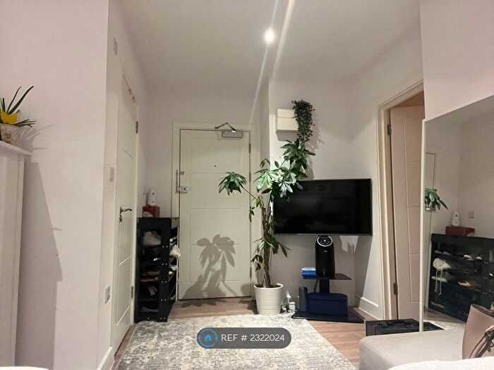 1 Bedroom Flat To Rent In Buckingham Street, Aylesbury, HP20