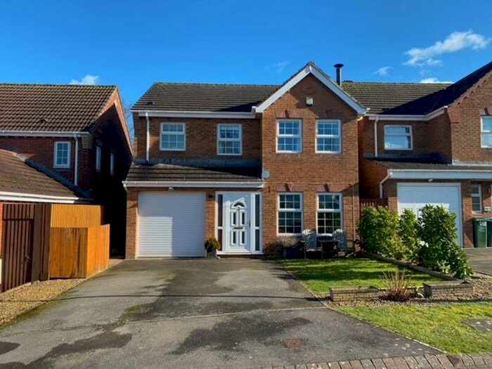 4 Bedroom Detached House To Rent In Fynamore Gardens, Calne, SN11