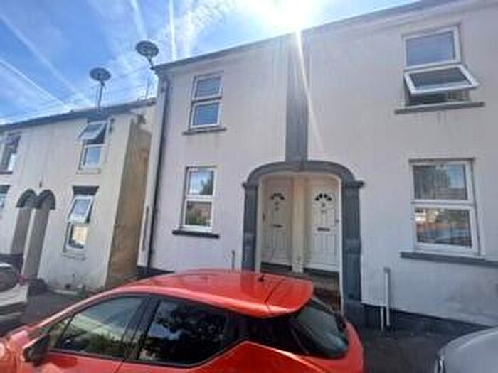 2 Bedroom House To Rent In Cromwell Terrace, Chatham, ME4