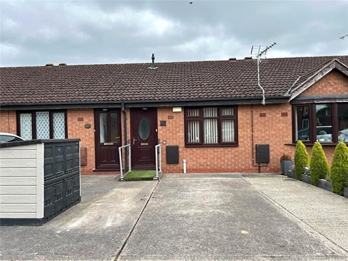 2 Bedroom Bungalow To Rent In Farm Close, Gunness, Scunthorpe, Lincolnshire, DN15