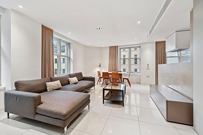 3 Bedroom Flat To Rent In Sherwood Street, Soho, W1F