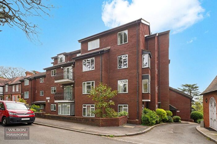2 Bedroom Flat For Sale In Mount Park Road, Harrow On The Hill, HA1