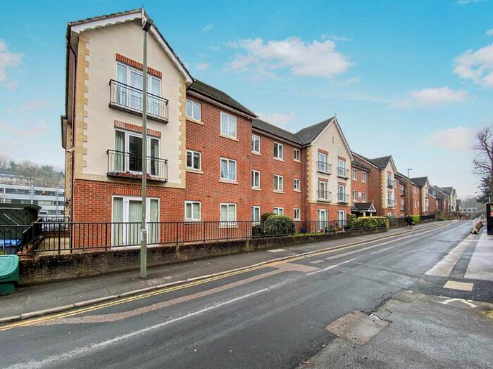 1 Bedroom Retirement Property For Sale In Pegasus Court, Caterham Valley, CR3