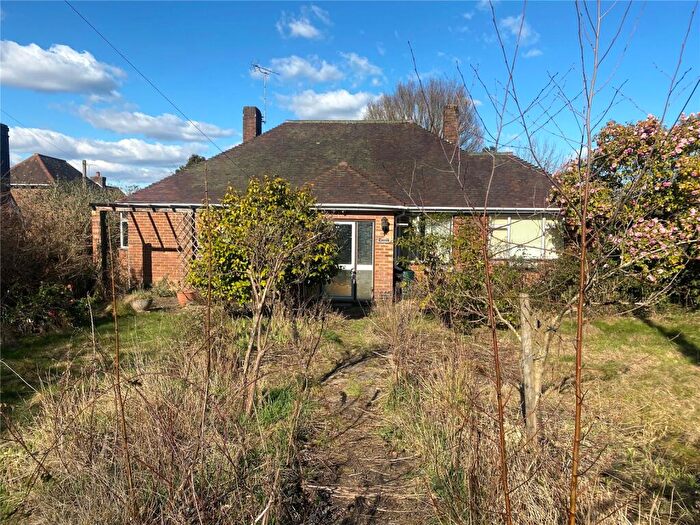 2 Bedroom Bungalow For Sale In North Lane, Nomansland, Salisbury, Wiltshire, SP5