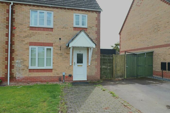 3 Bedroom Semi-Detached House To Rent In Willow Crescent, Newmarket, Suffolk, CB8