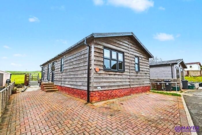 2 Bedroom Mobile/park Home For Sale In Meadow View, Plymouth, PL7