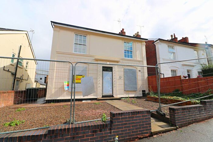 4 Bedroom Detached House For Sale In Spring Road, Birmingham, B15