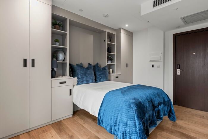 Studio To Rent In Hanger Lane, Ealing, W5