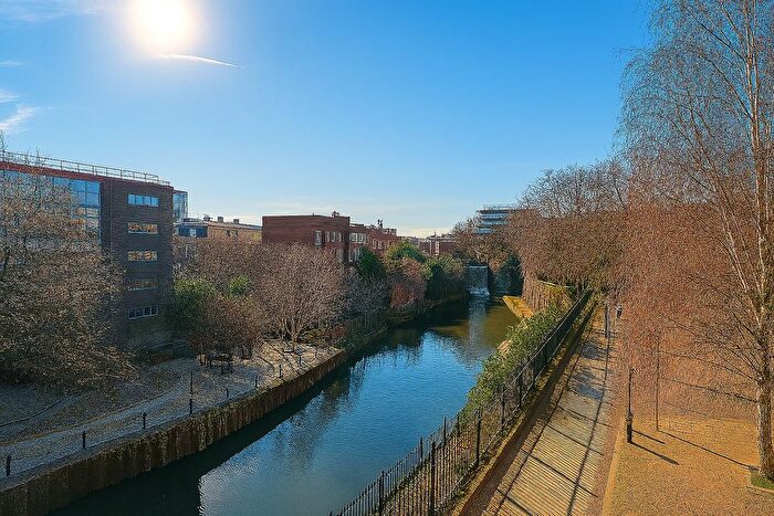 2 Bedroom Flat For Sale In Pollitt Drive, London, NW8