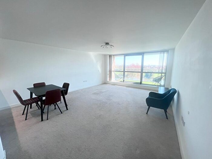 2 Bedroom Apartment To Rent In River Crescent, Waterside Way, NG2