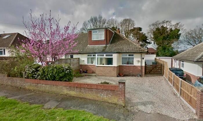 4 Bedroom Semi-Detached Bungalow To Rent In Moore Avenue, Sprowston, Norwich, NR6