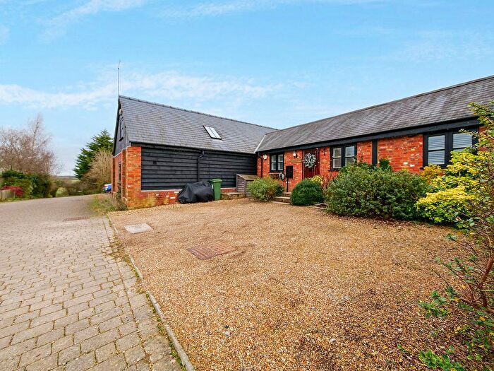 4 Bedroom Barn Conversion For Sale In Claydon Hill Farm Barns Steeple Claydon, Buckingham, MK18