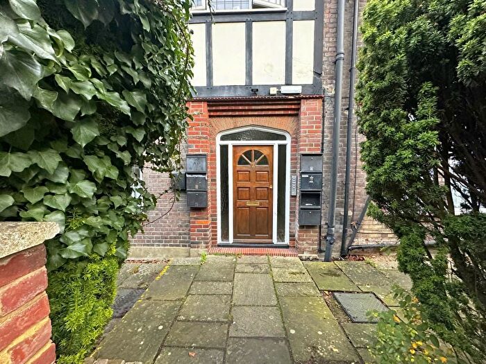 1 Bedroom Apartment To Rent In Downs Road, Luton, LU1