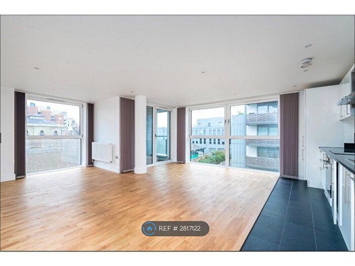 2 Bedroom Flat To Rent In Merryweather Place, London, SE10