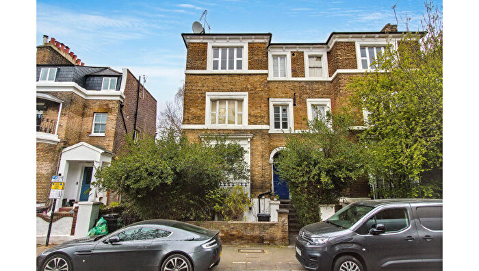 1 Bedroom Flat For Sale In Flat C, Victorian Grove, Stoke Newington, London, N16