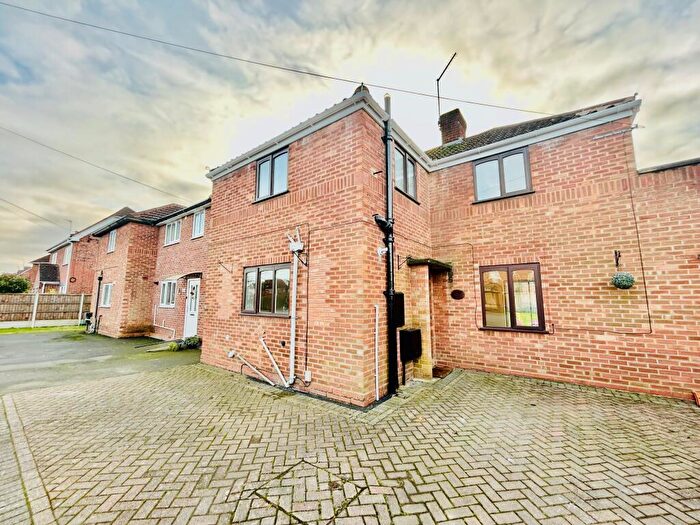 3 Bedroom House To Rent In Shakespeare Avenue, Warwick, CV34