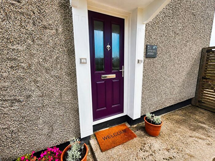 1 Bedroom Flat For Sale In Chywoone Avenue, Newlyn, Penzance, TR18