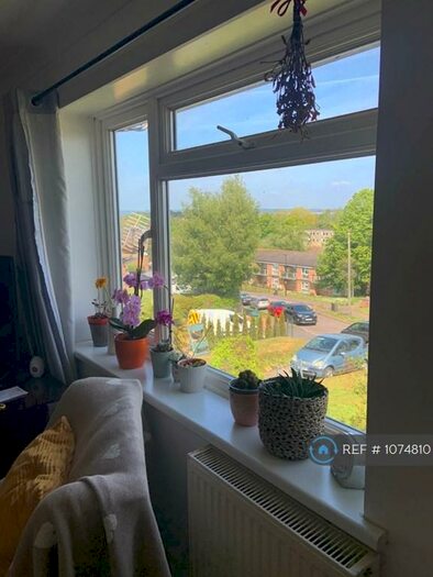 2 Bedroom Flat To Rent In Middleton Close, Southampton, SO18