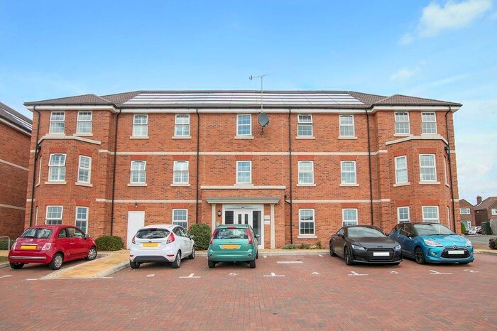 2 Bedroom Flat To Rent In Longshore Drive, Shoreham-By-Sea, BN43